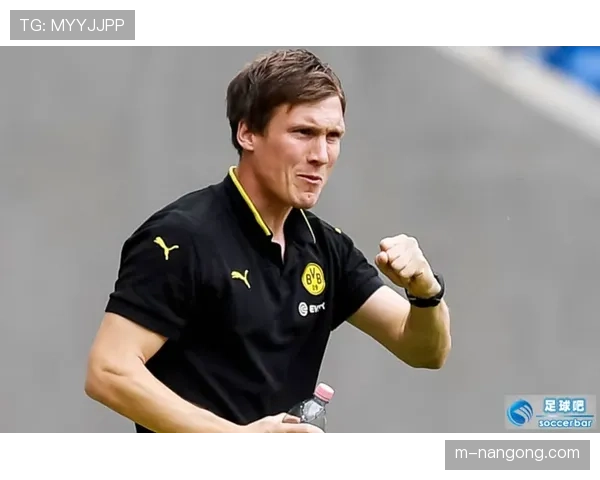 欧足联要求每平方米最多容纳4.7名观众，多特现行许可5人需调整